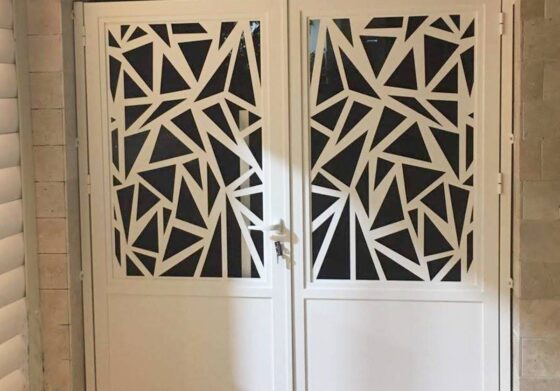 חיתוכי לייזר שערים