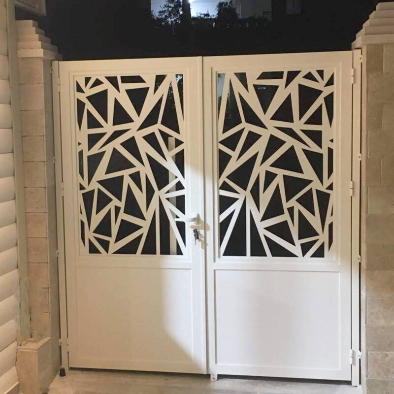 חיתוכי לייזר שערים