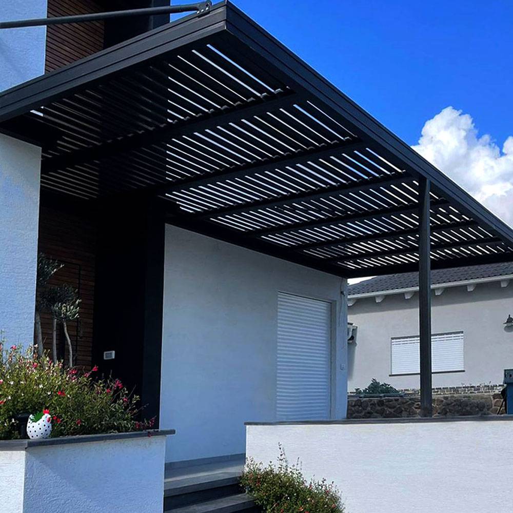 פרגולה לכניסה לבית