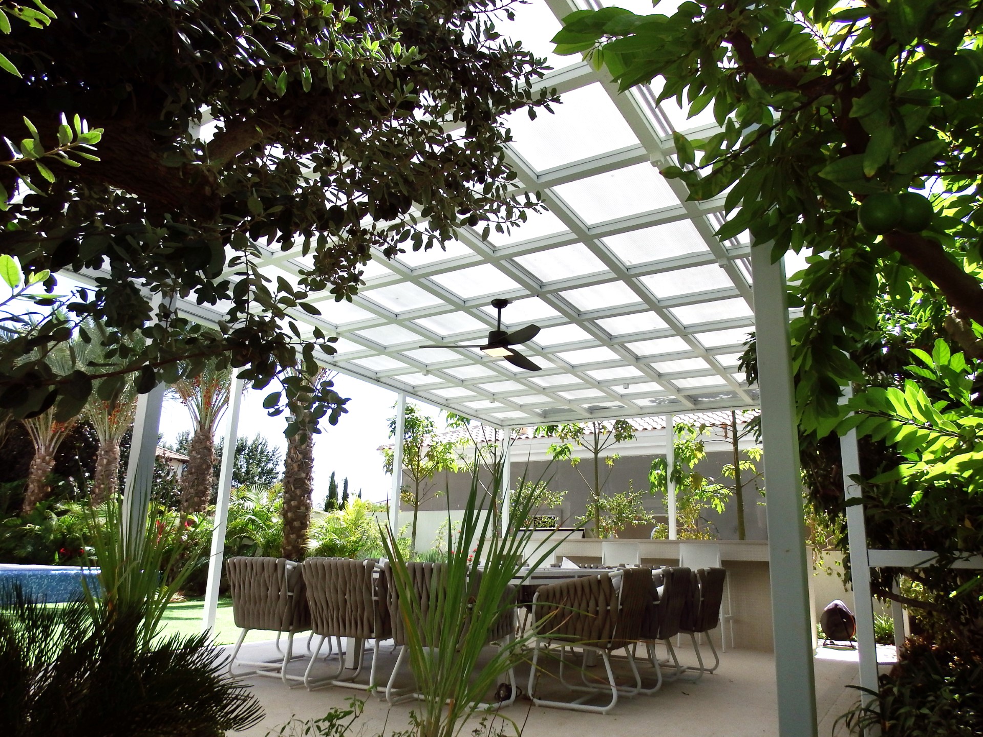 פרגולה דגם קוביות פתוחה