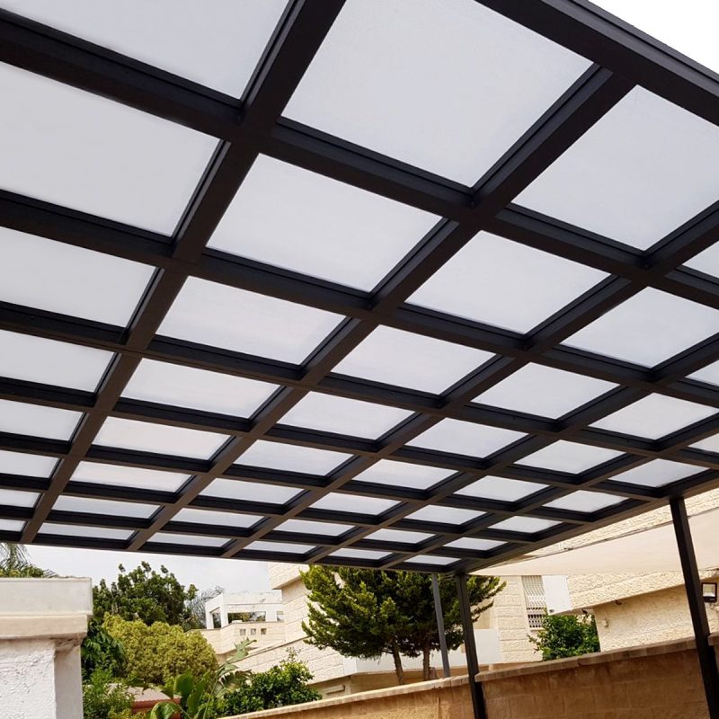 פרגולה מדגם קוביות פתוחה