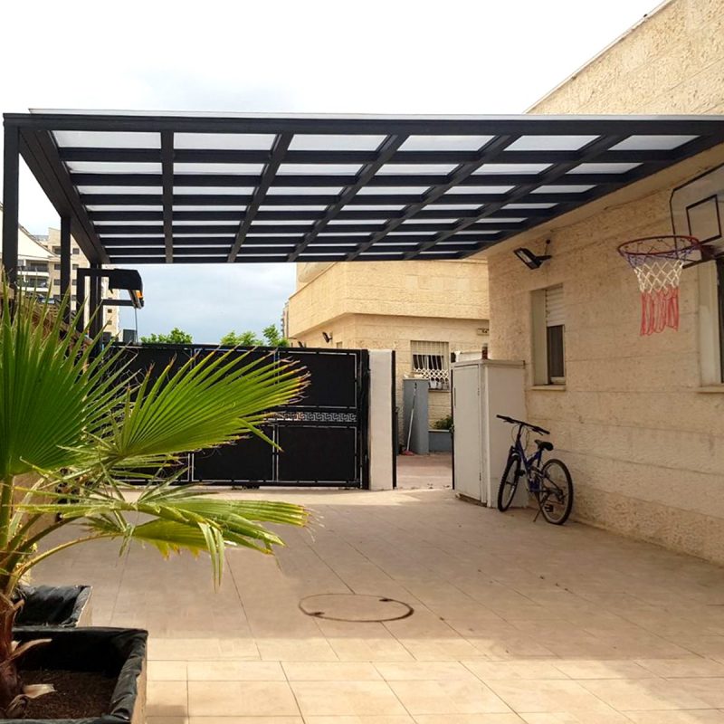 פרגולת קוביות פתוחה