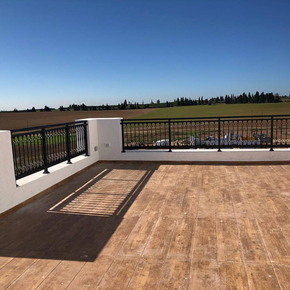 מעקה אלפלקס שחור