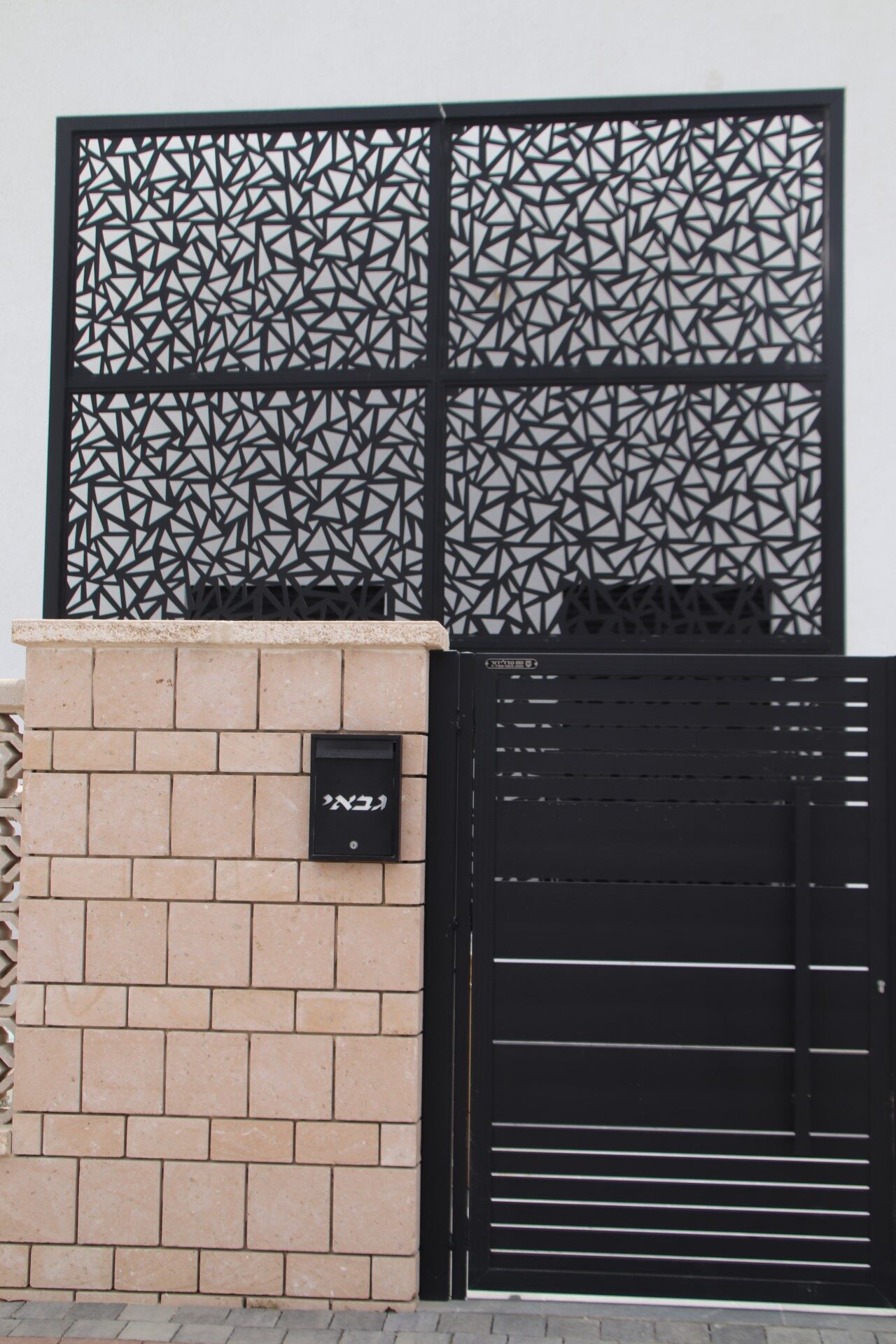 משרביות חיצוניות בחיתוך לייזר