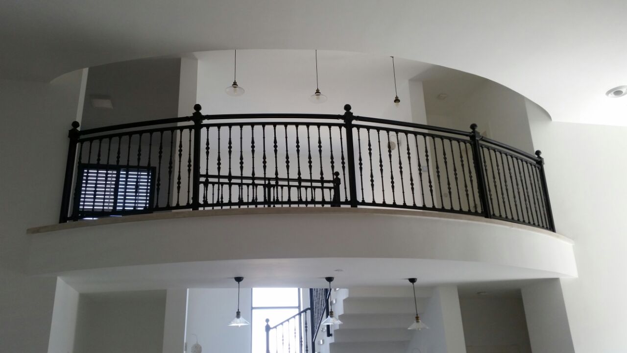 מעקה דגם אלפלקס