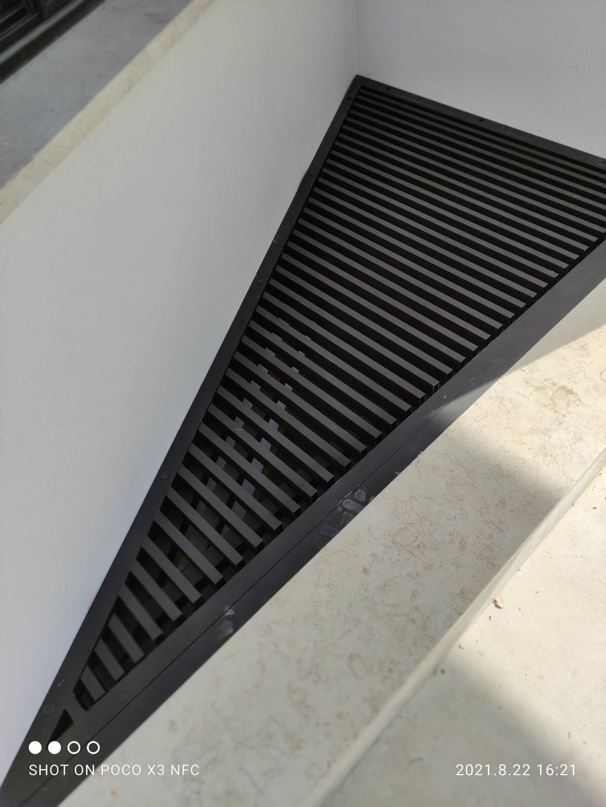 חצר אנגלית דגם פרופילים