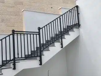 מי צריך מעקות?