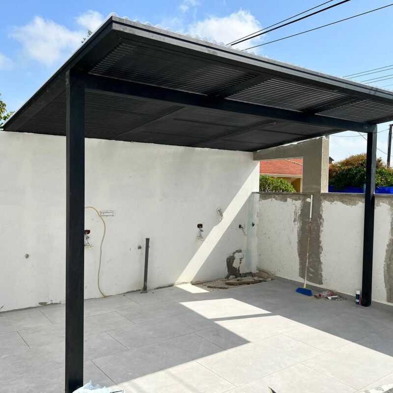 פרגולה לחניה