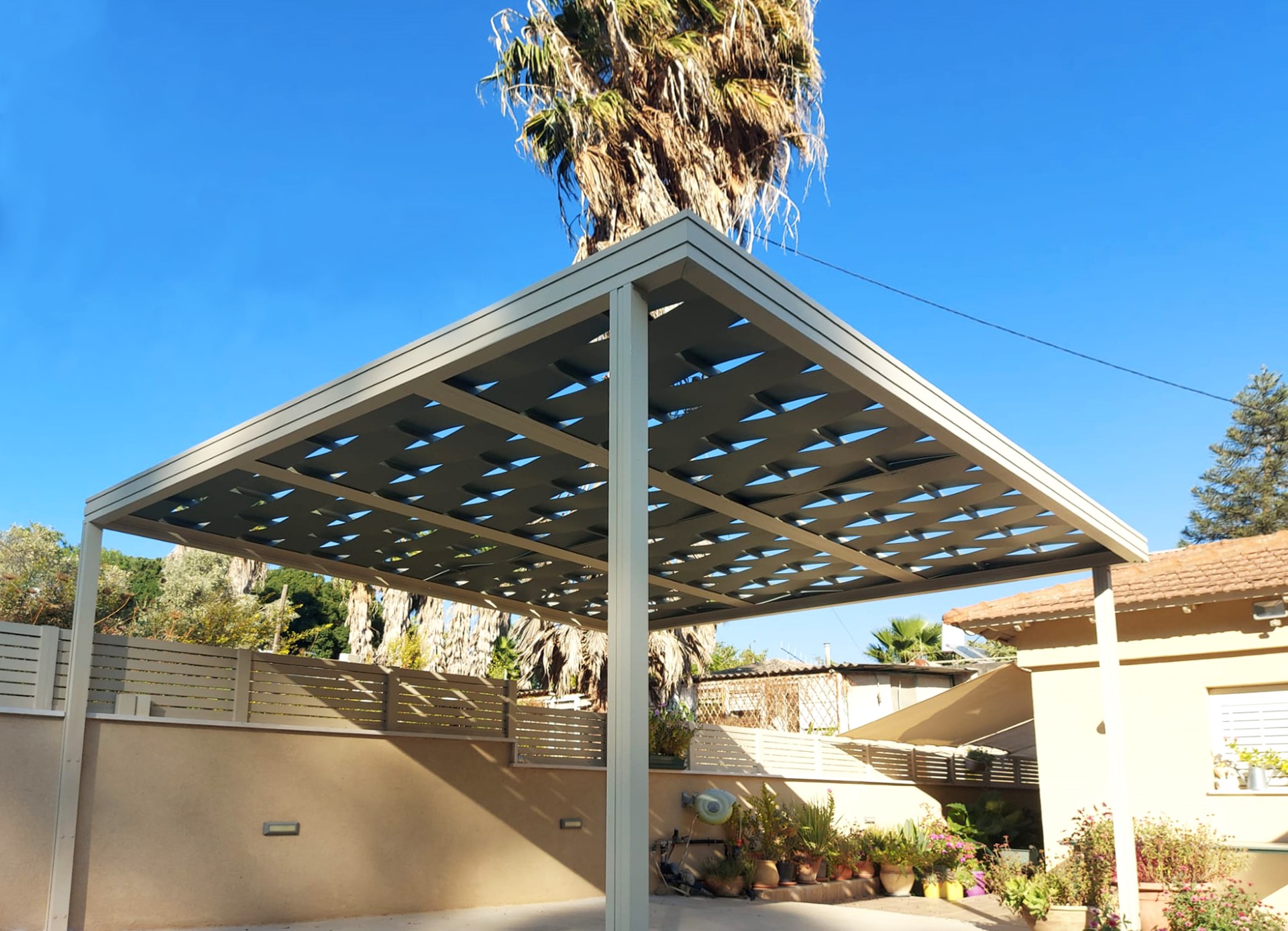 פרגולה דגם גלי