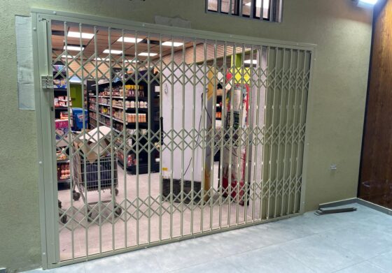 סורג נפתח לעסק