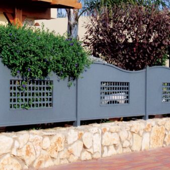 גדר נמוכה לגינה