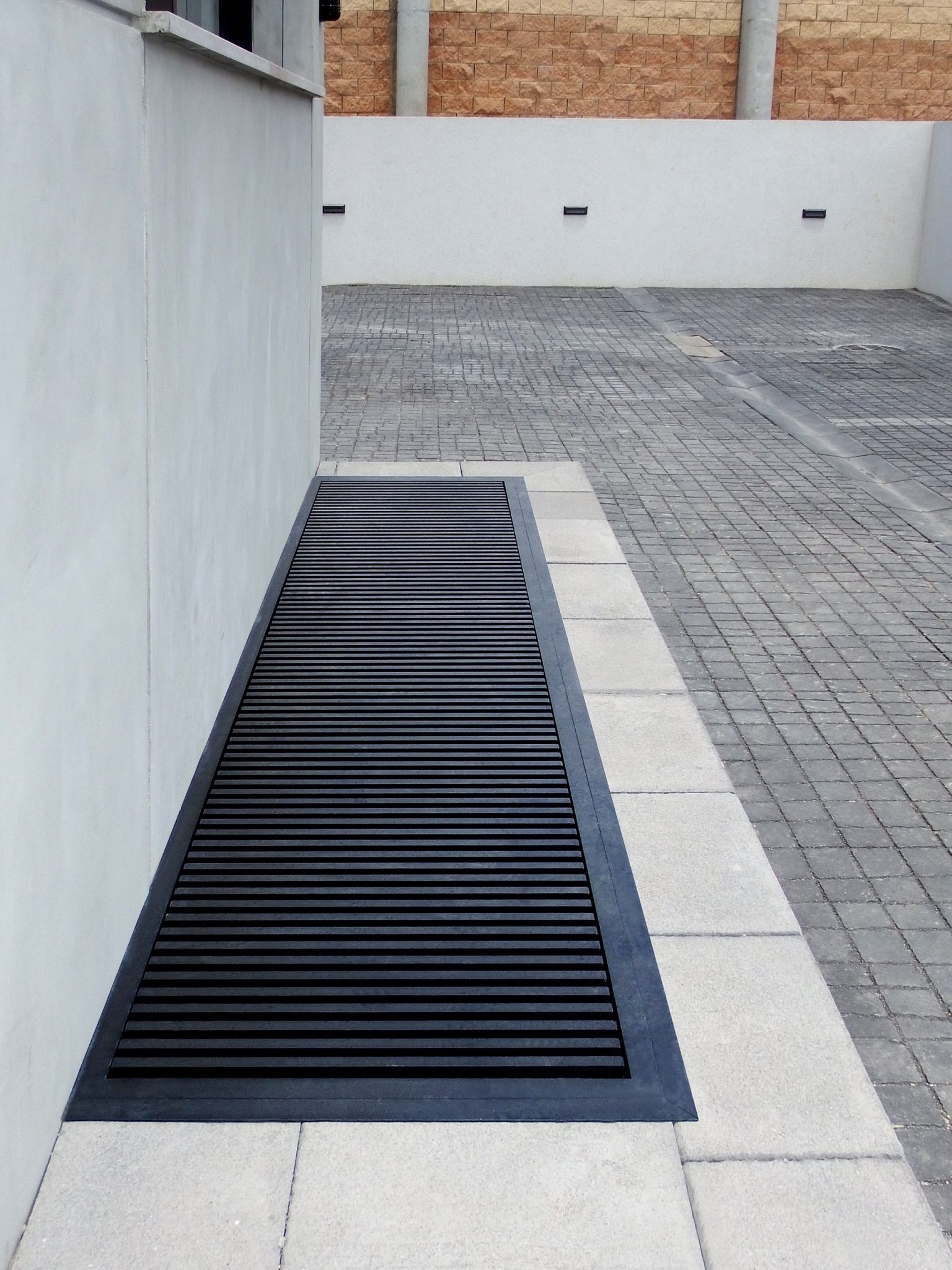 חצר אנגלית דגם פרופילים