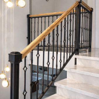 מעקות מאחז עץ