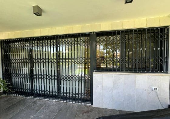 סורג מתקפל לעסקים