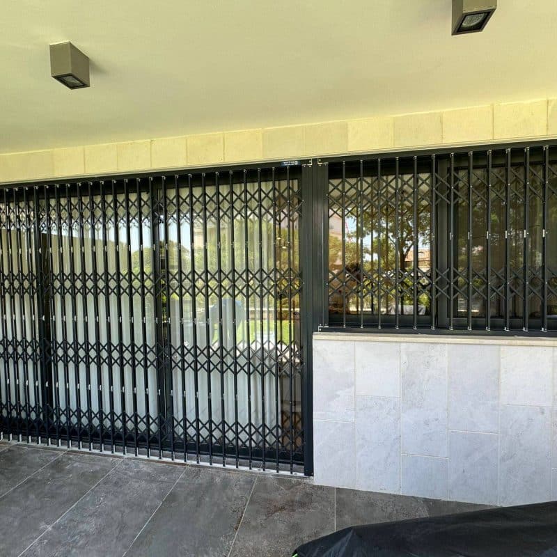 סורג מתקפל לעסקים