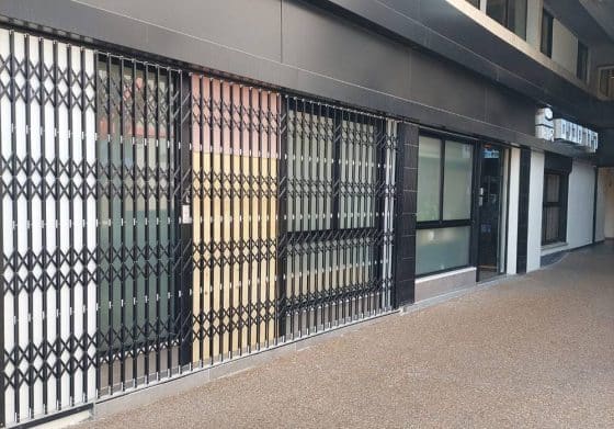 סורג מתקפל לעסקים