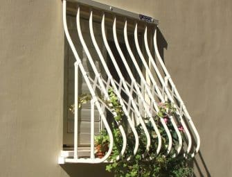 סורגים לחלונות לילדים – הבחירה החכמה לשקט הנפשי שלך