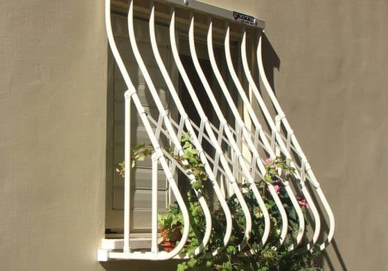 סורגים לחלונות לילדים