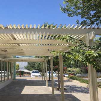 פרגולות חשמליות למרפסת