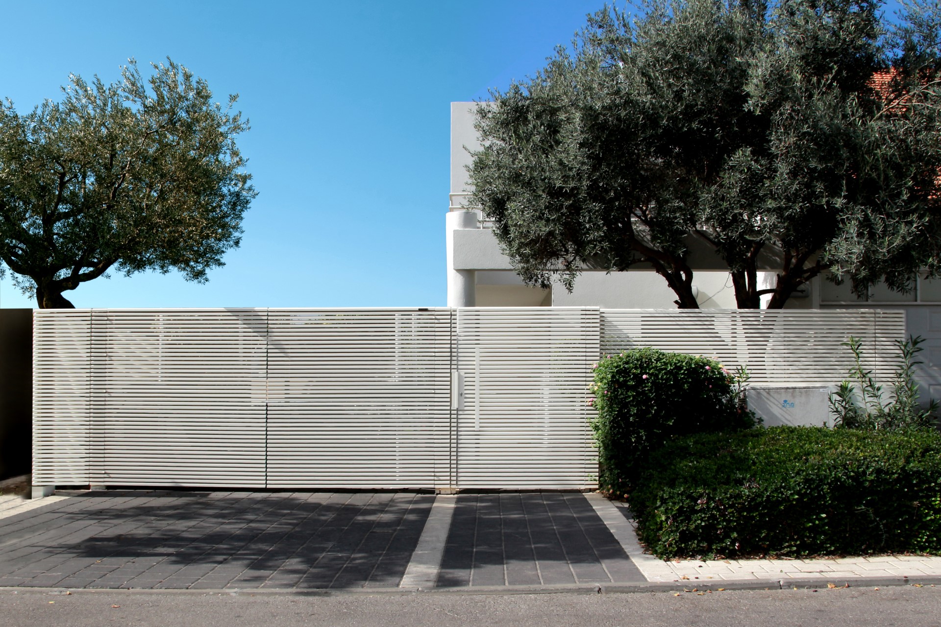 שער חשמלי דגם הייטק זוויתי