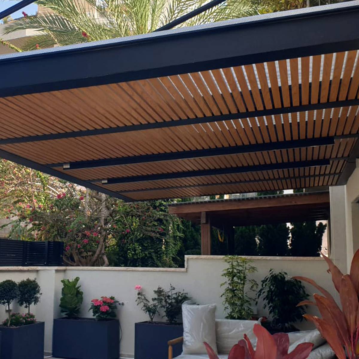 פרגולה דמוי עץ