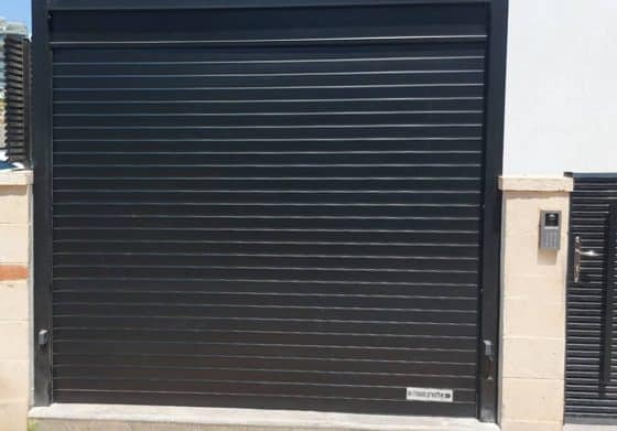 תריס גלילה לחניה