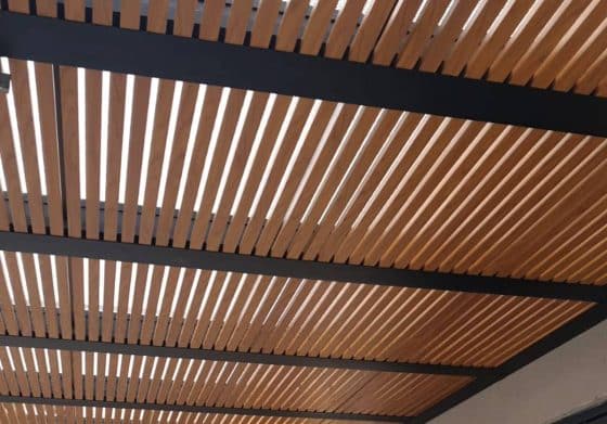 פרגולה פרופילים דמוי עץ