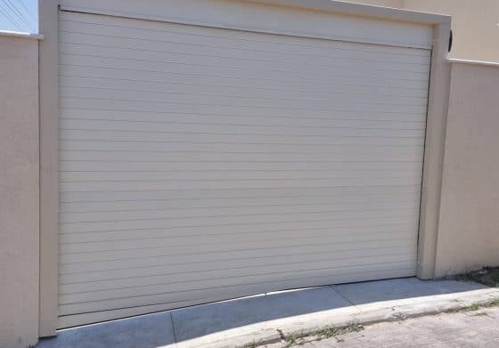 תריס גלילה לחניה