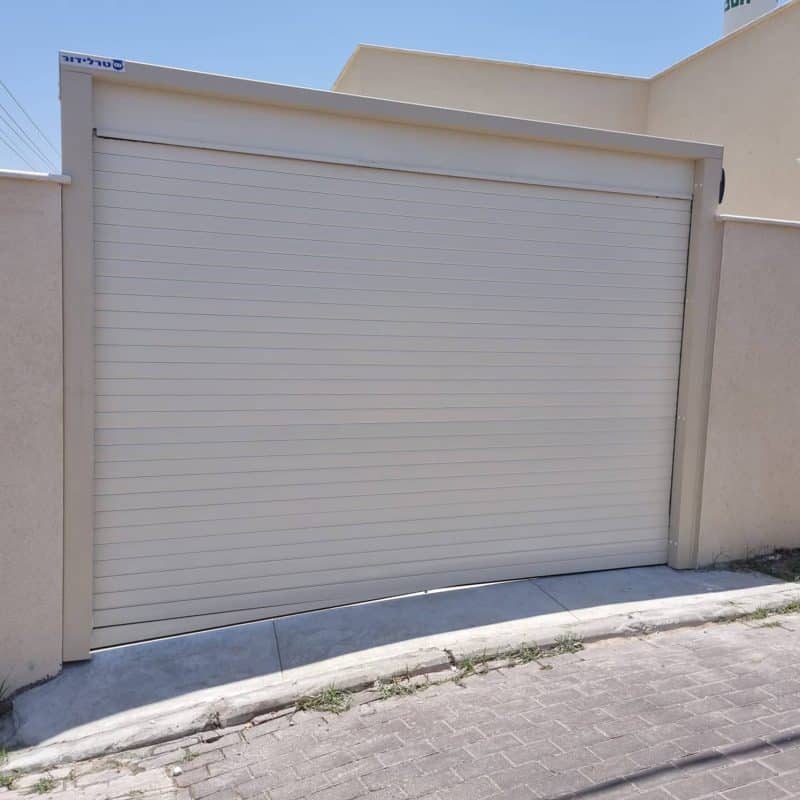 תריס גלילה לחניה