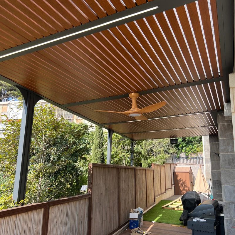 פרגולה פרופילים דמוי עץ